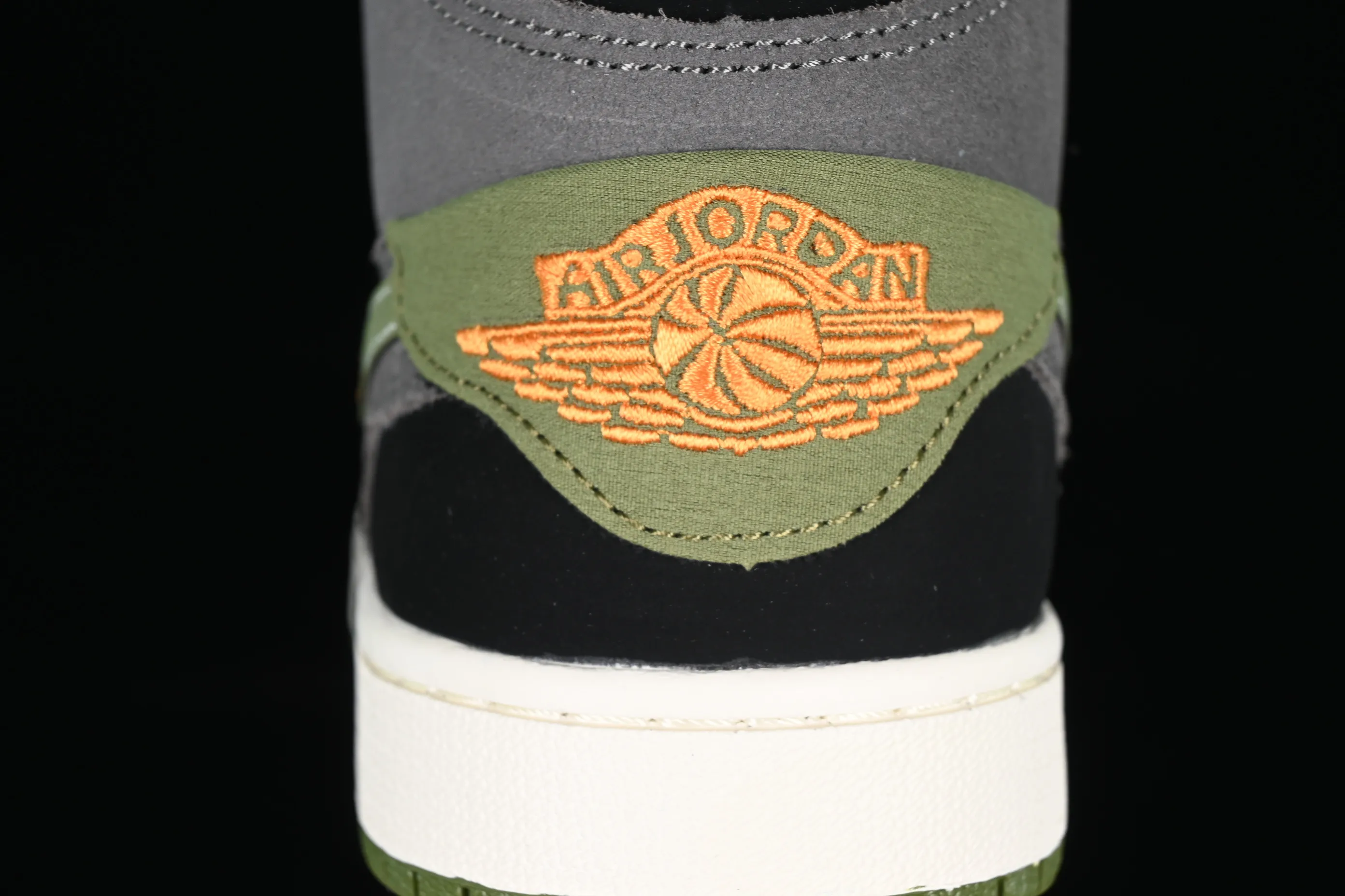 All categories Air Jordan Jordan series basketball shoes Air Jordan 1 Mid Air Jordan 1 Mid SE "Craft" AJ1 Joe 1 black coal gray China casual sneakers FD6817-003